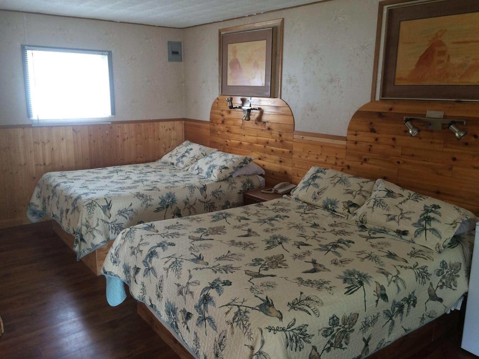 Fort Motel Fort Macleod Exteriör bild